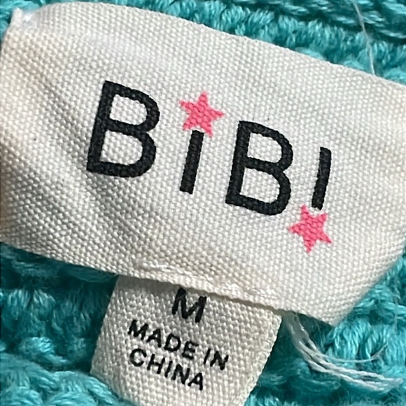 🎉HP🎉 BiBi Crocheted Flower Embroidered 100% Cotton Knit Sleeveless Sweater - Picture 9 of 10